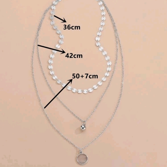 2/20 Round charm layered necklace - Picture 2 of 2